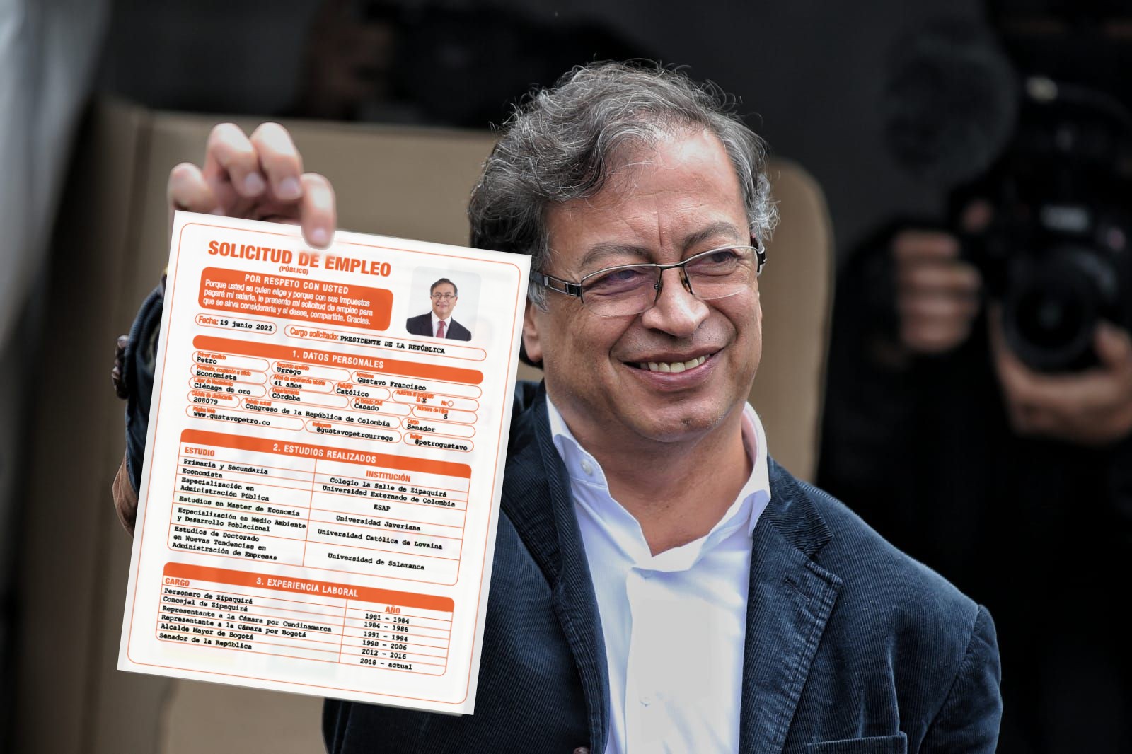 Solicitud de empleo de Gustavo Petro