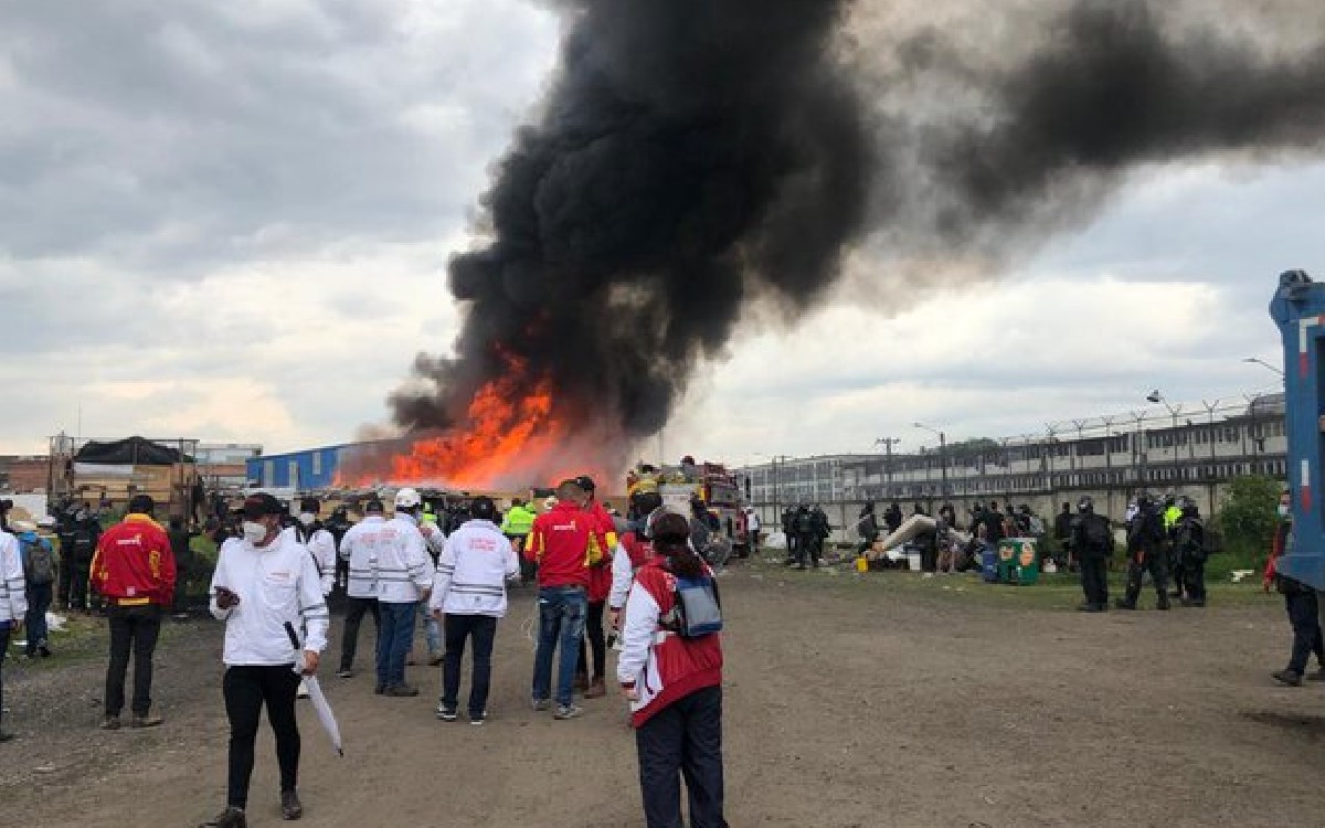 El incendio se registró en la en la carrera 57 con calle 17A.