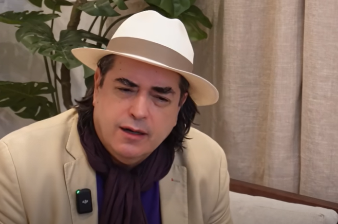 El presentador Jaime Bayly compartió un duro video en el que le respondió duramente a su madre por mensajes que le envió a su esposa.