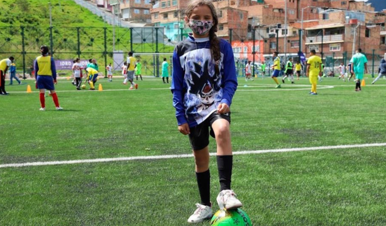 Las futbolistas tendrán el privilegio de entrenar en grandes escenarios deportivos