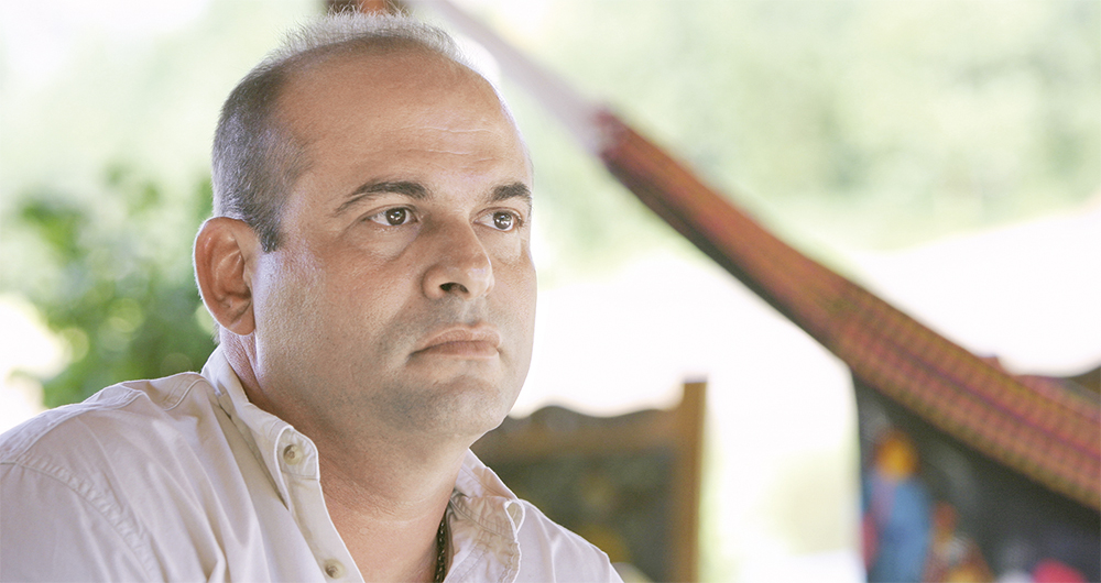 Salvatore Mancuso (izq.) y Benito Osorio (der.) señalaron que Lafaurie los visitó para pedir que presionaran a los magistrados de la Corte.