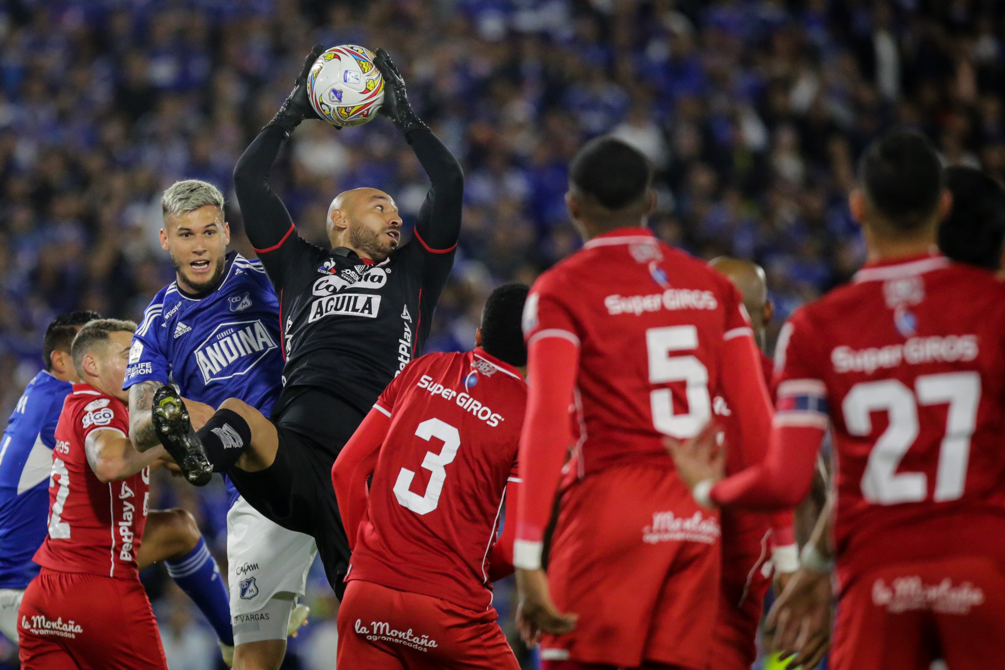 Millonarios presentó oferta formal por Diego Novoa, exarquero de América.