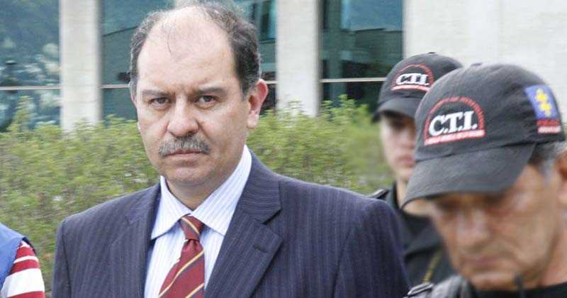 José Miguel Narváez, culpable del asesinato de Jaime Garzón y quien habría  ordenado quitarle la vida al presidente Petro, está recluido en una cárcel  de mínima seguridad