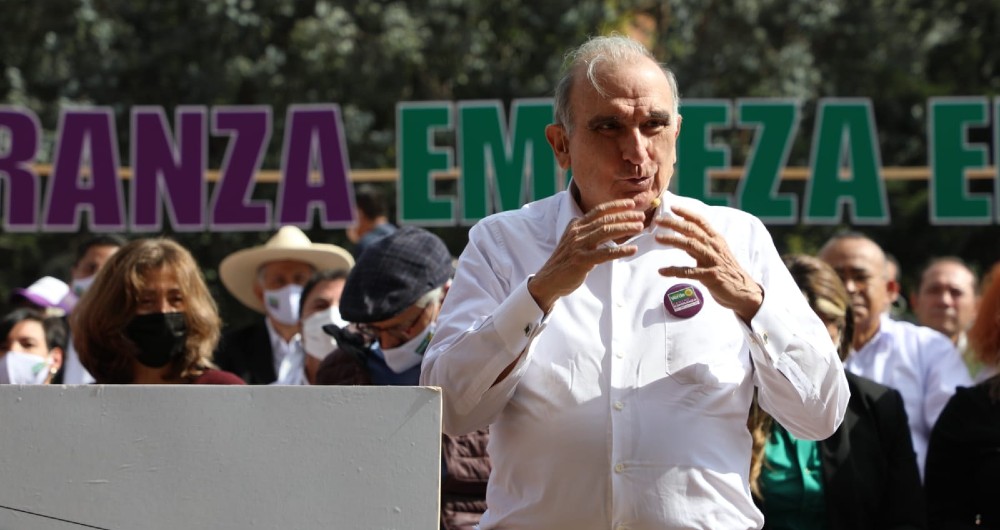 Humberto de la Calle presentó oficialmente su candidatura.