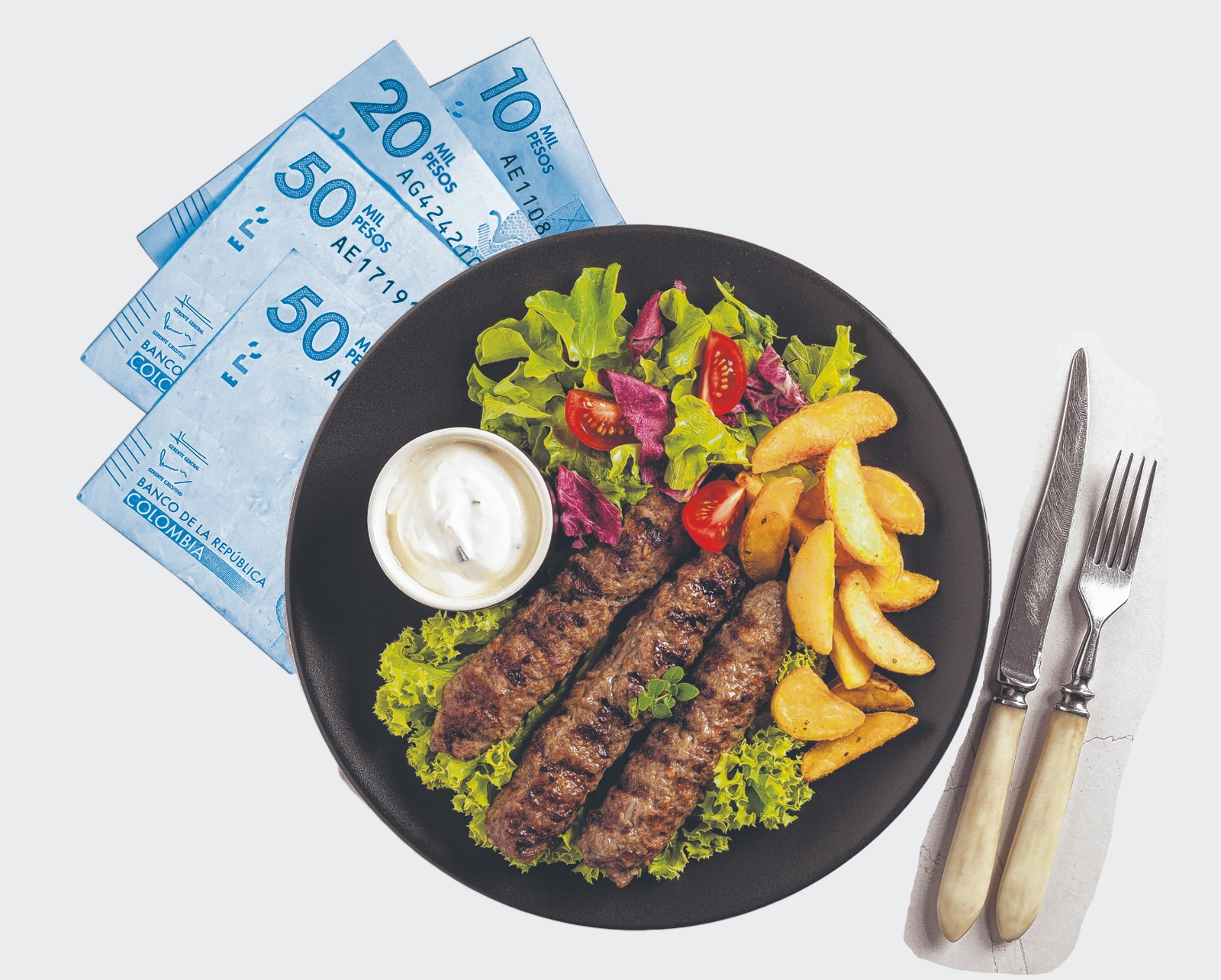 Comer fuera se ha convertido en un lujo para los caleños debido, entre otras cosas a la inflación y los sobrecostos generados para el sector gastronómico por el alza en los combustibles, la seguridad en las vías y el fenómeno de El Niño. Imagen de El País