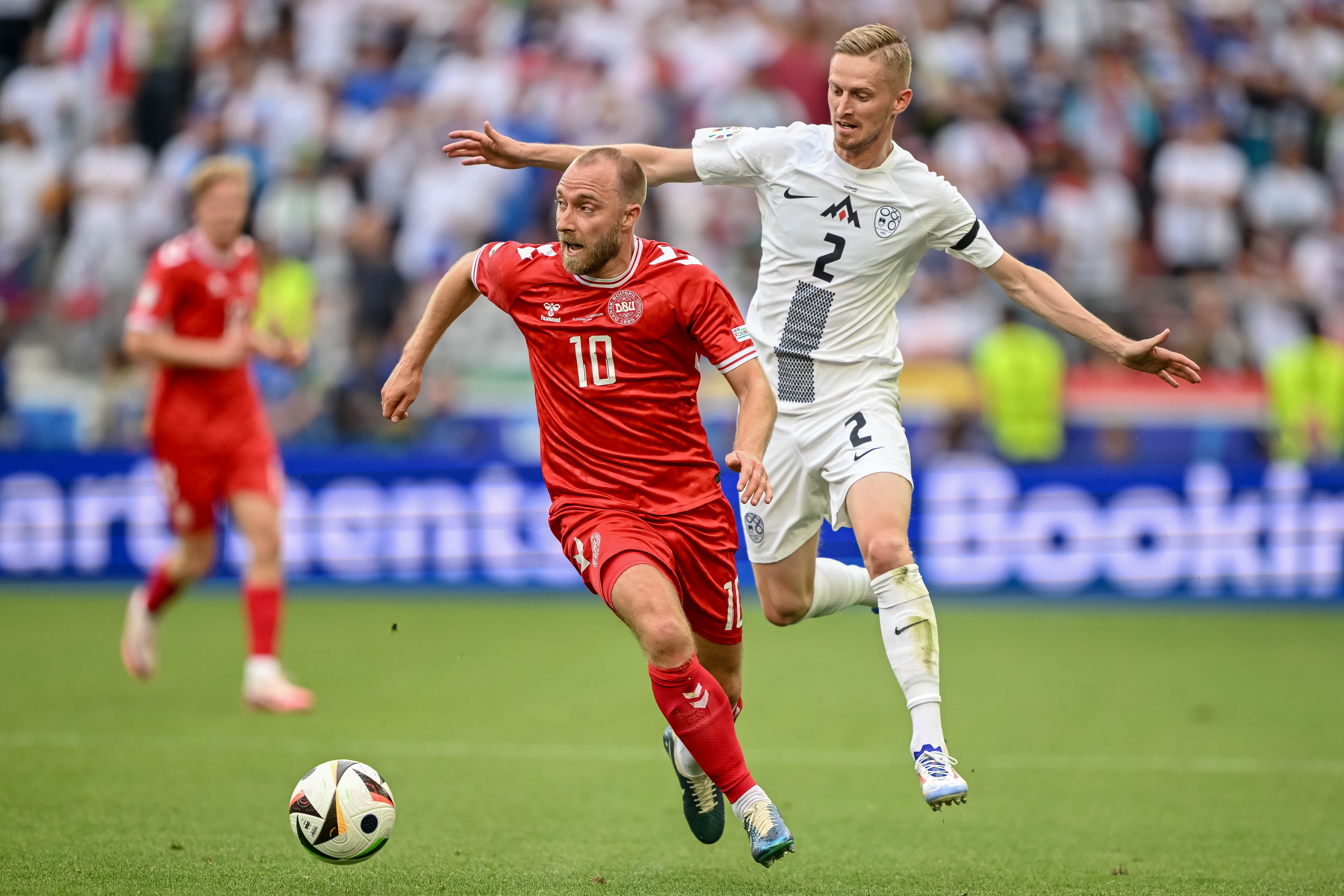 Christian Eriksen anotó el gol de Dinamarca.