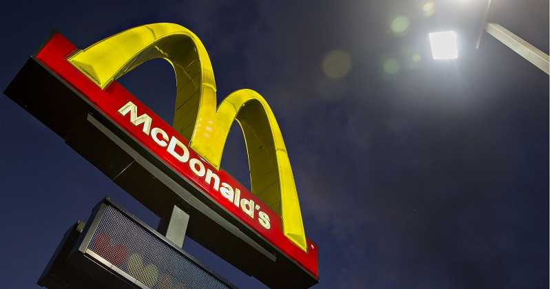 El Estado se negó a otorgar unos beneficios de estabilización de normas a través de un contrato conocido con el nombre de Estabilidad Jurídica, para favorecer las inversiones en la apertura de nuevas tiendas Mc Donalds.