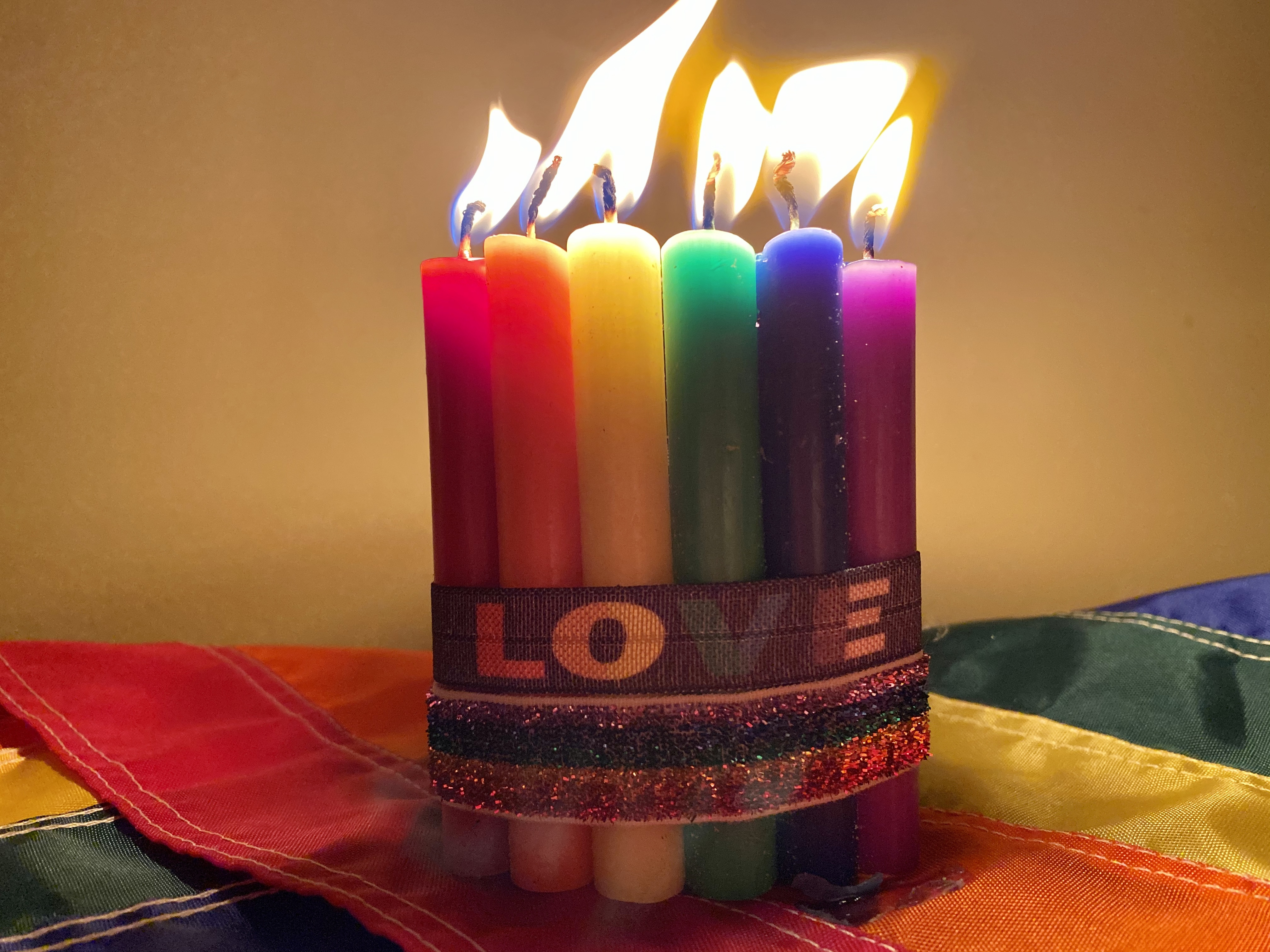 El color de velas que debes encender para encontrar el amor en 2024, según  el Feng Shui