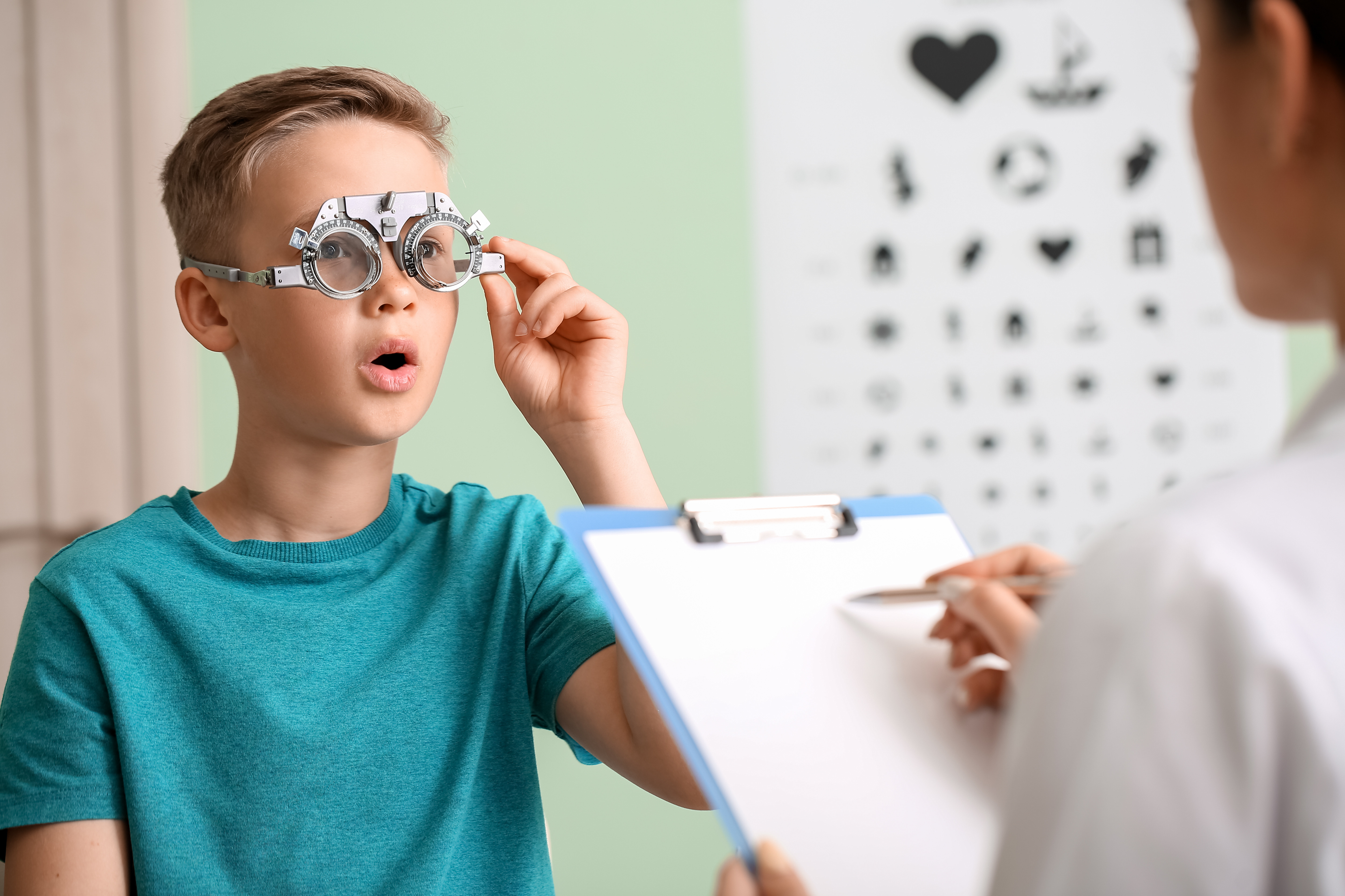 Para corregir la online miopía se utilizan lentes