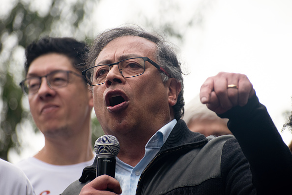 El jefe de Estado ha sido cuestionado por invitar a los colombiano a salir a las calles.