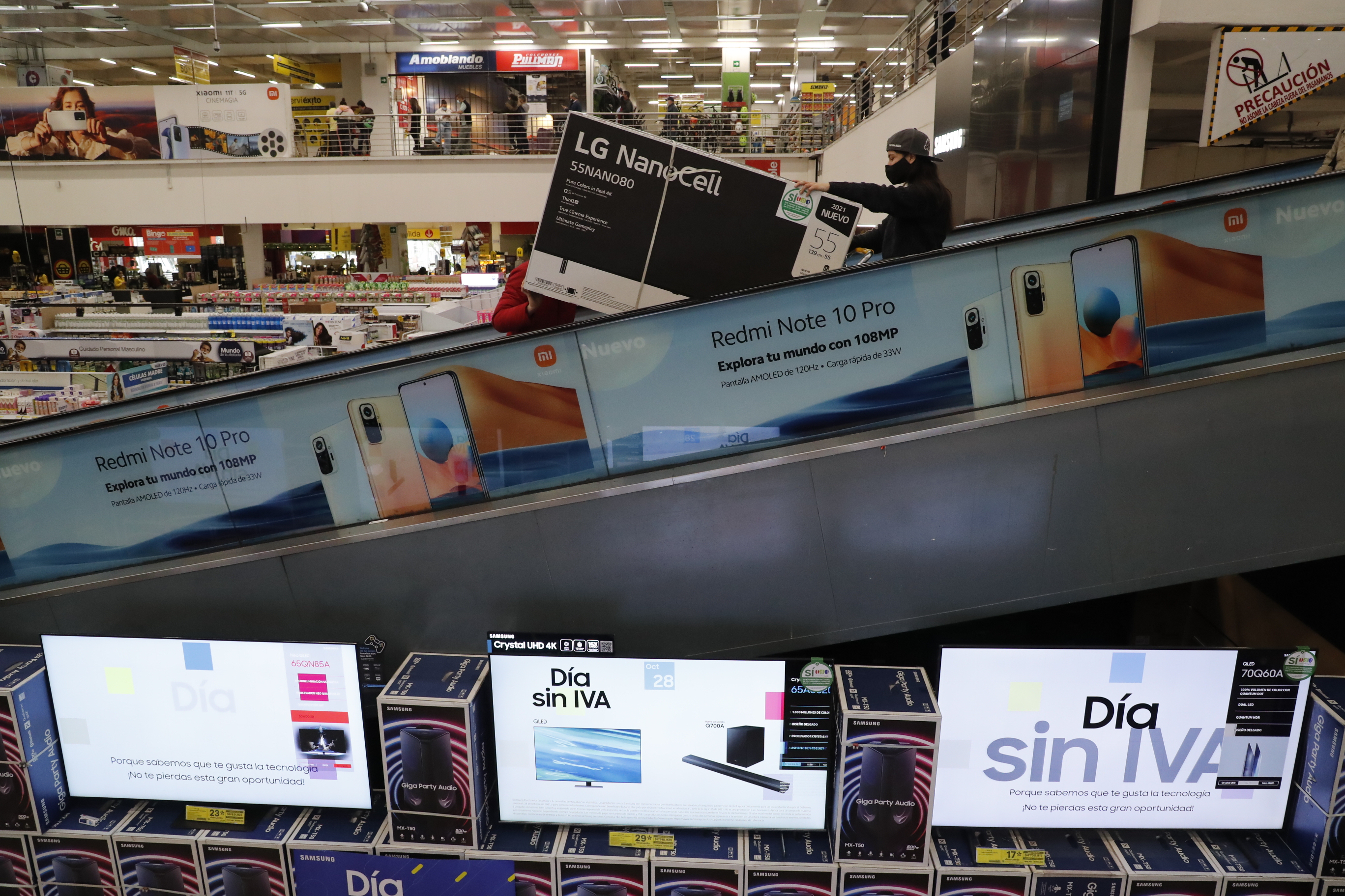 DIA SIN IVA.Bogotá Octubre 28 de 2021.Foto: Guillermo Torres-Revista Semana.