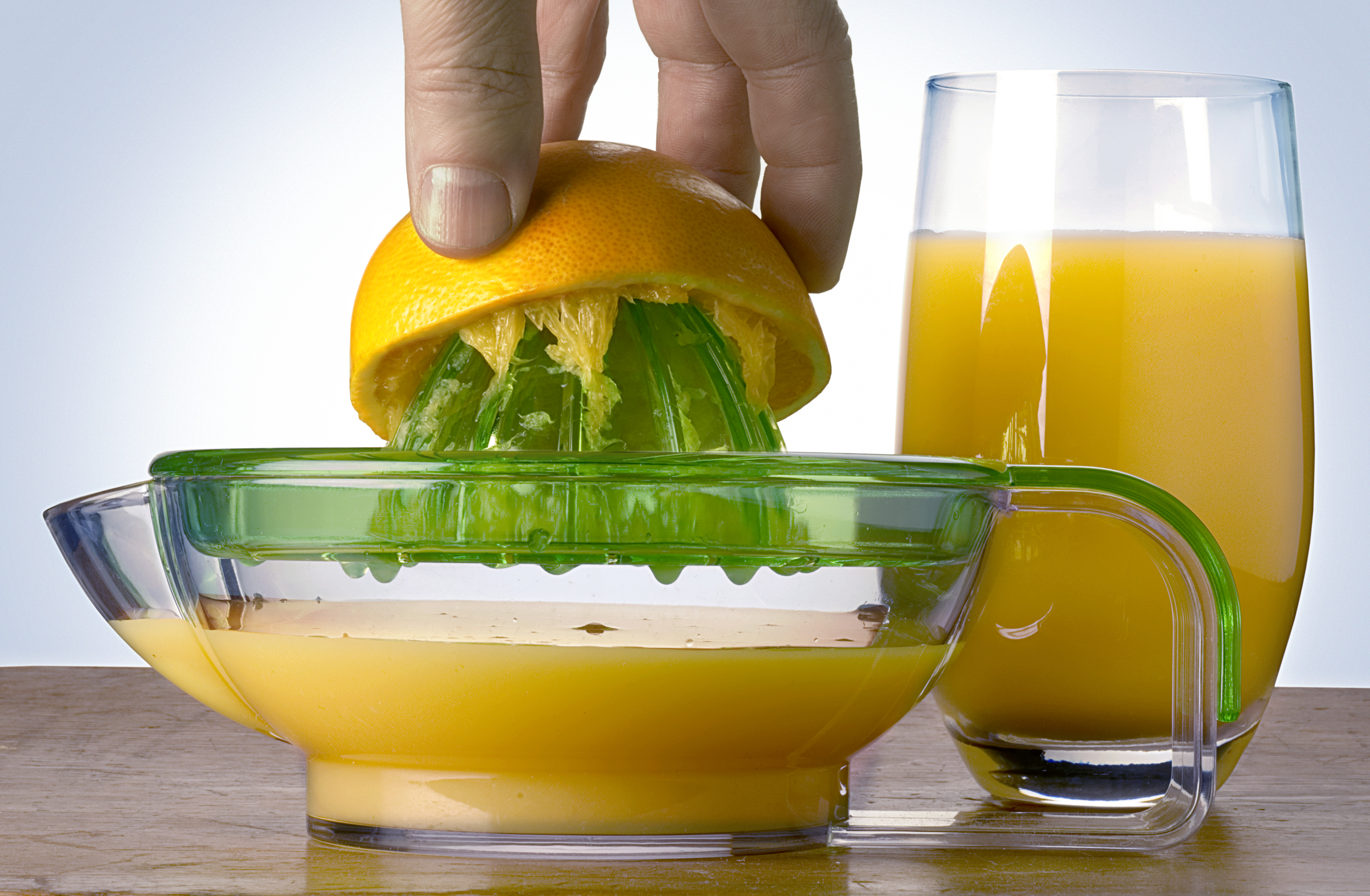 hand orange juice squeezer