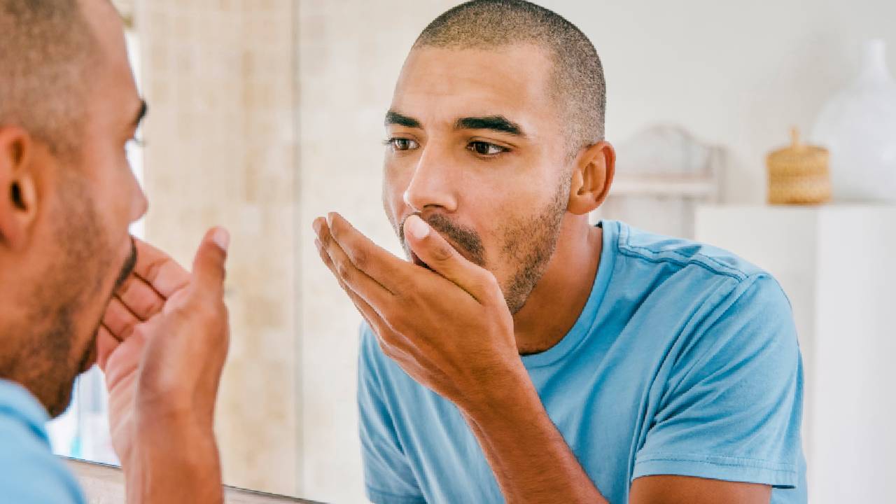 Remedios caseros para combatir el mal aliento.