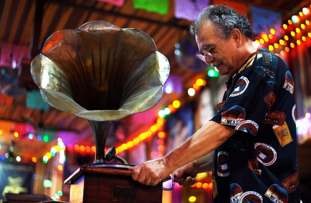 La Matraca es un lugar de encuentro para los amantes del tango, el bolero y otros ritmos románticos.