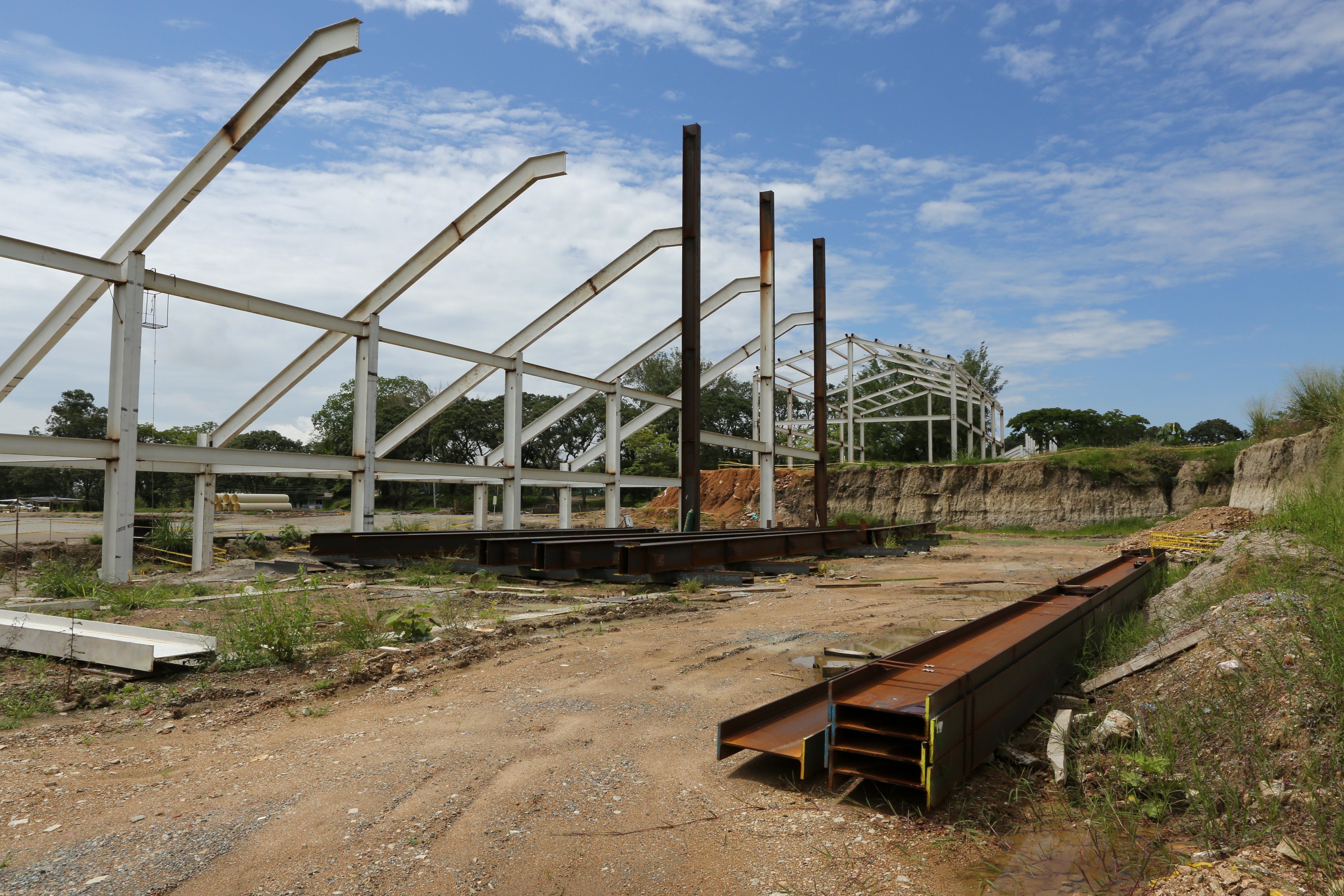 Obras inconclusas de los escenarios deportivos para los juegos nacionales programados para el 2015 y no se pudieron realizar por el incumplimiento de los constructoresIbague 20 Abril 2016Foto Daniel Reina RomeroRevista Semana