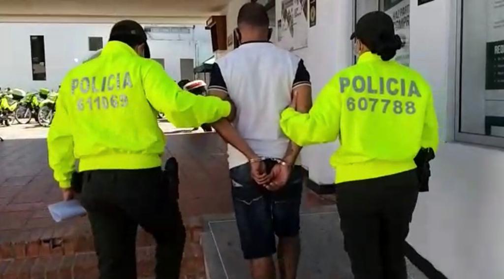 Patrullero de la Policía fue enviado a la cárcel por supuesto abuso sexual  a una menor