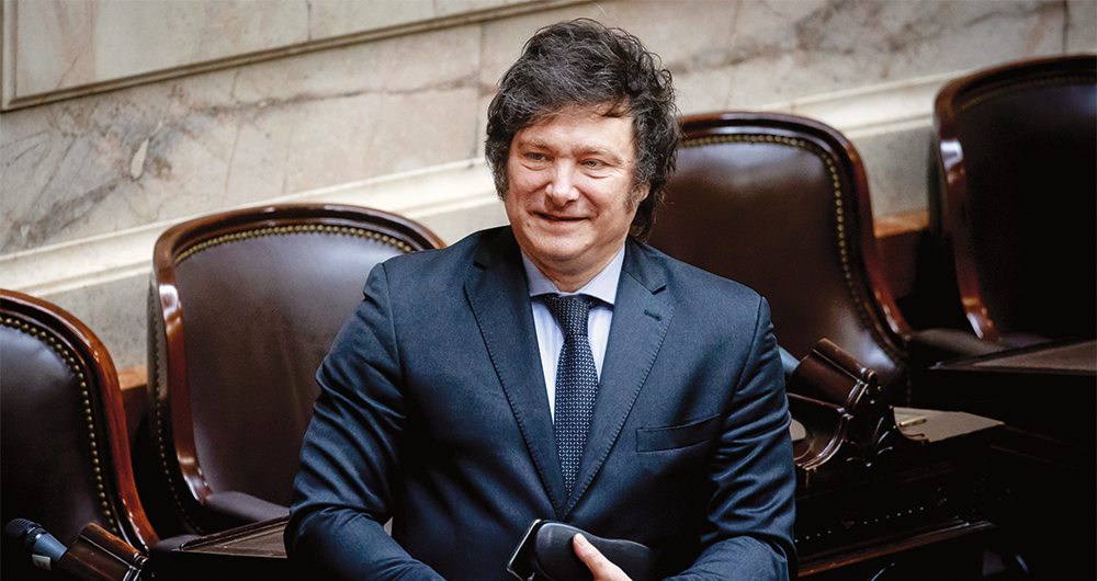   El presidente de Argentina, Javier Milei, llamó a Gustavo Petro “asesino comunista” durante una entrevista con Ángela Patricia Janiot.