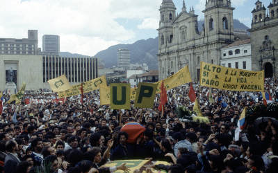 En imagen de archivo, la multitudinaria manifestación tras el homicidio de Jaime Pardo Leal hace 25 años. Gobierno colombiano se comprometió a brindar las medidas cautelares y especiales de protección a los sobrevivientes del exterminio de la Unión Patriótica