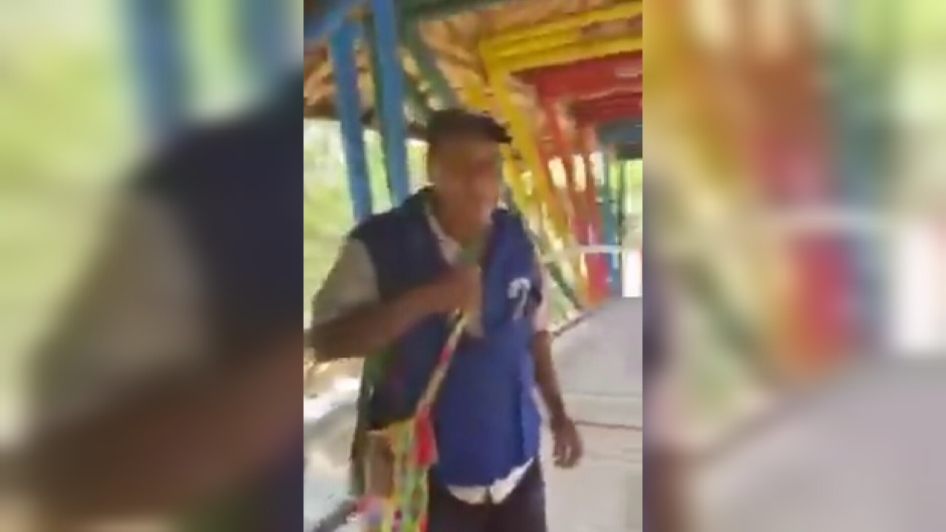 El miembro de la guardia indígena aseguró que él tiene la potestad para hacer el cobro.