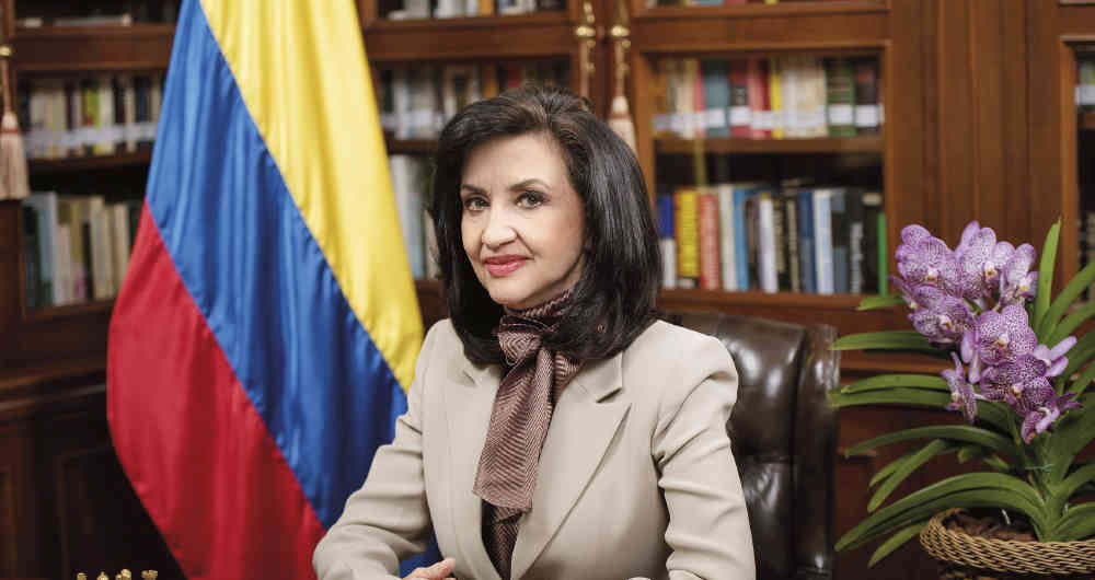 La prioridad es que salga Maduro”: Claudia Blum