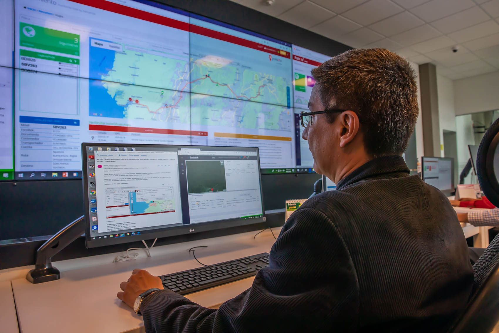 La Dian usa analítica de data R, servicios integrados y multinube híbrida, para ofrecer seguridad y protección de la información frente a ciberataques.