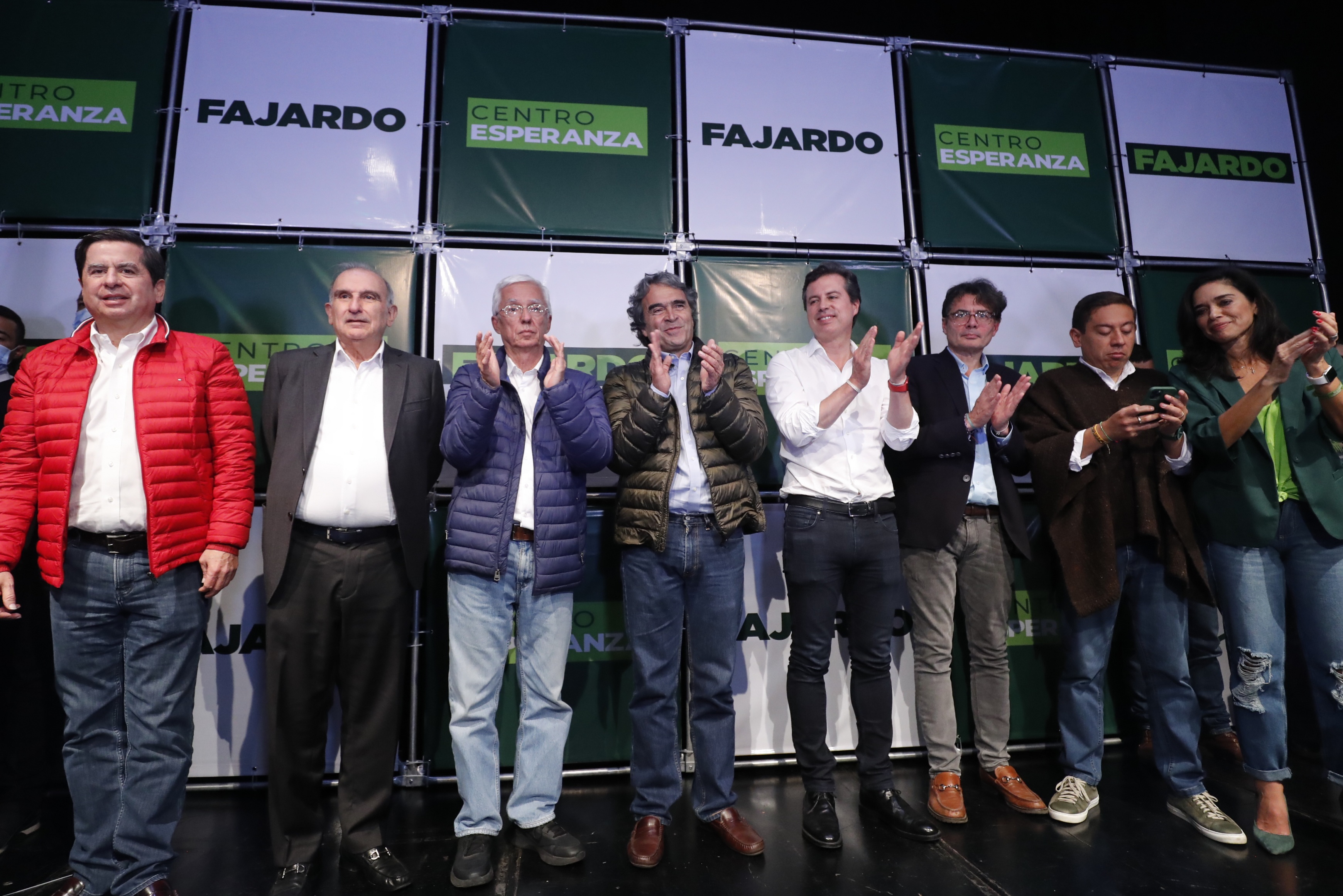 Sergio Fajardo ganador de la Consulta de la Coalición Centro Esperanza