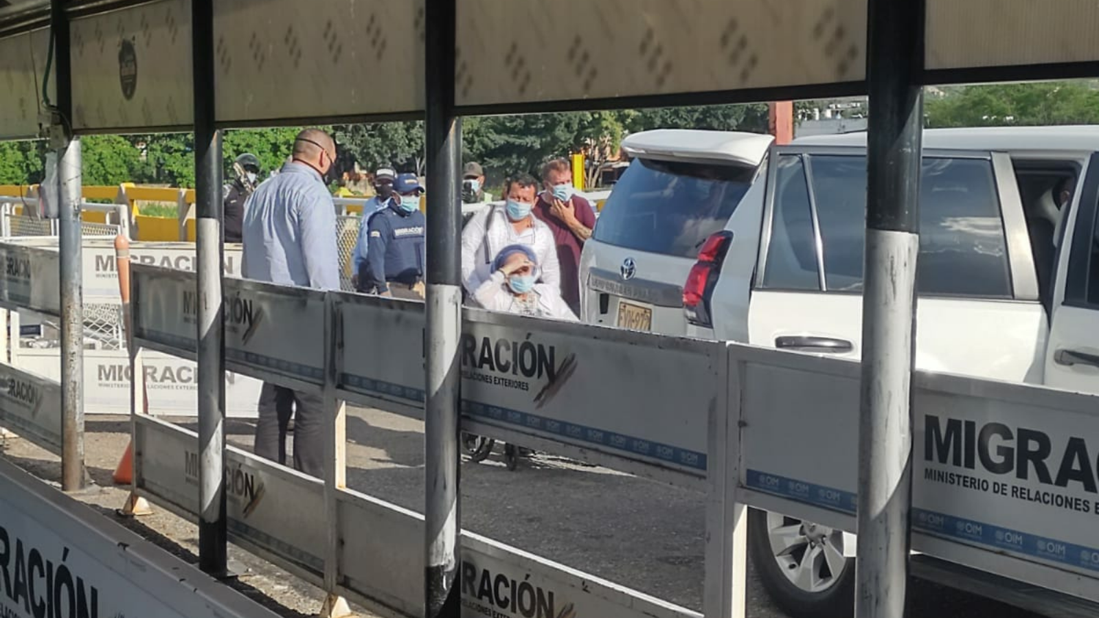 La ex senadora Piedad Córdoba ingresa a Colombia de forma ilegal desde Venezuela.