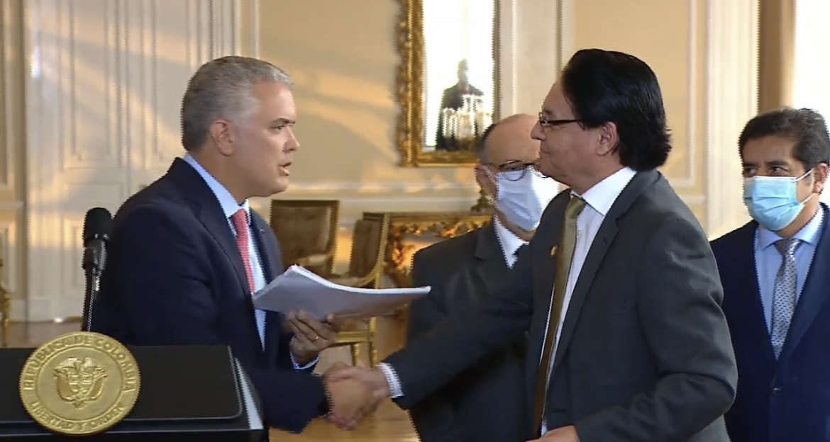 En la Casa de Nariño el presidente Iván Duque recibió el dossier del caso Álex Saab.