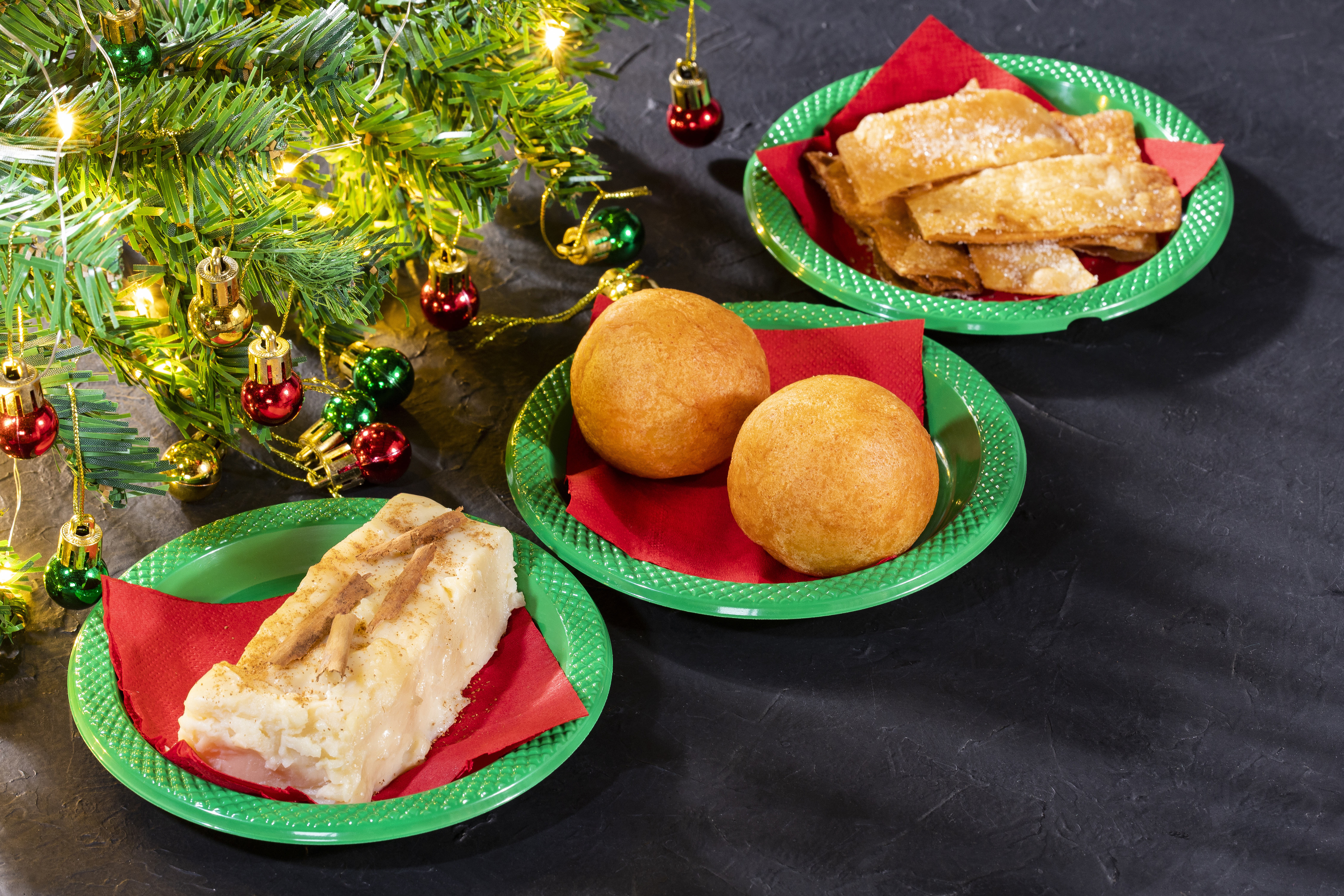 Natilla, hojuelas and buñuelos - Colombian Christmas gastronomy