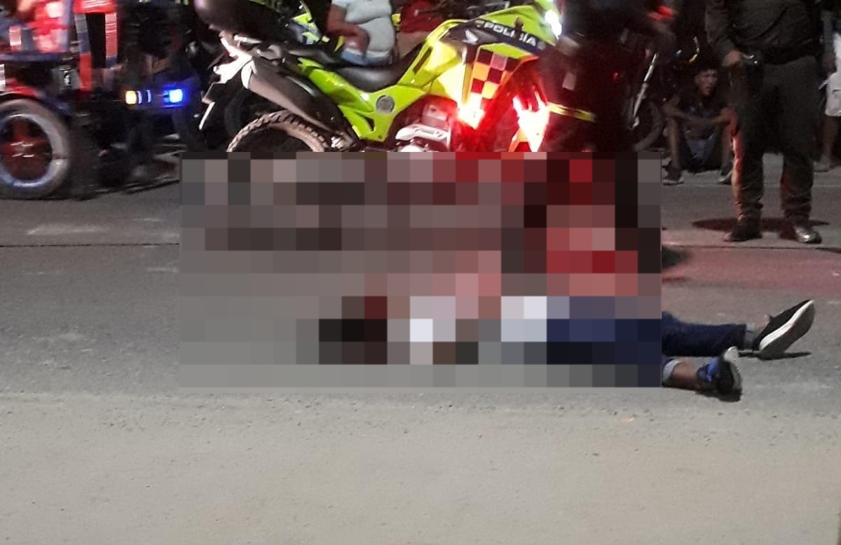 La víctima vestía un suéter color blanco, jean azul y tenis negros