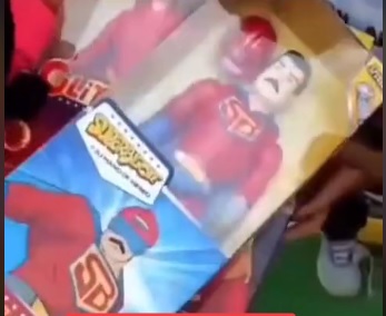 El personaje salió de un cómic en el que lucha y combate por salvar a Venezuela del “imperio americano”.