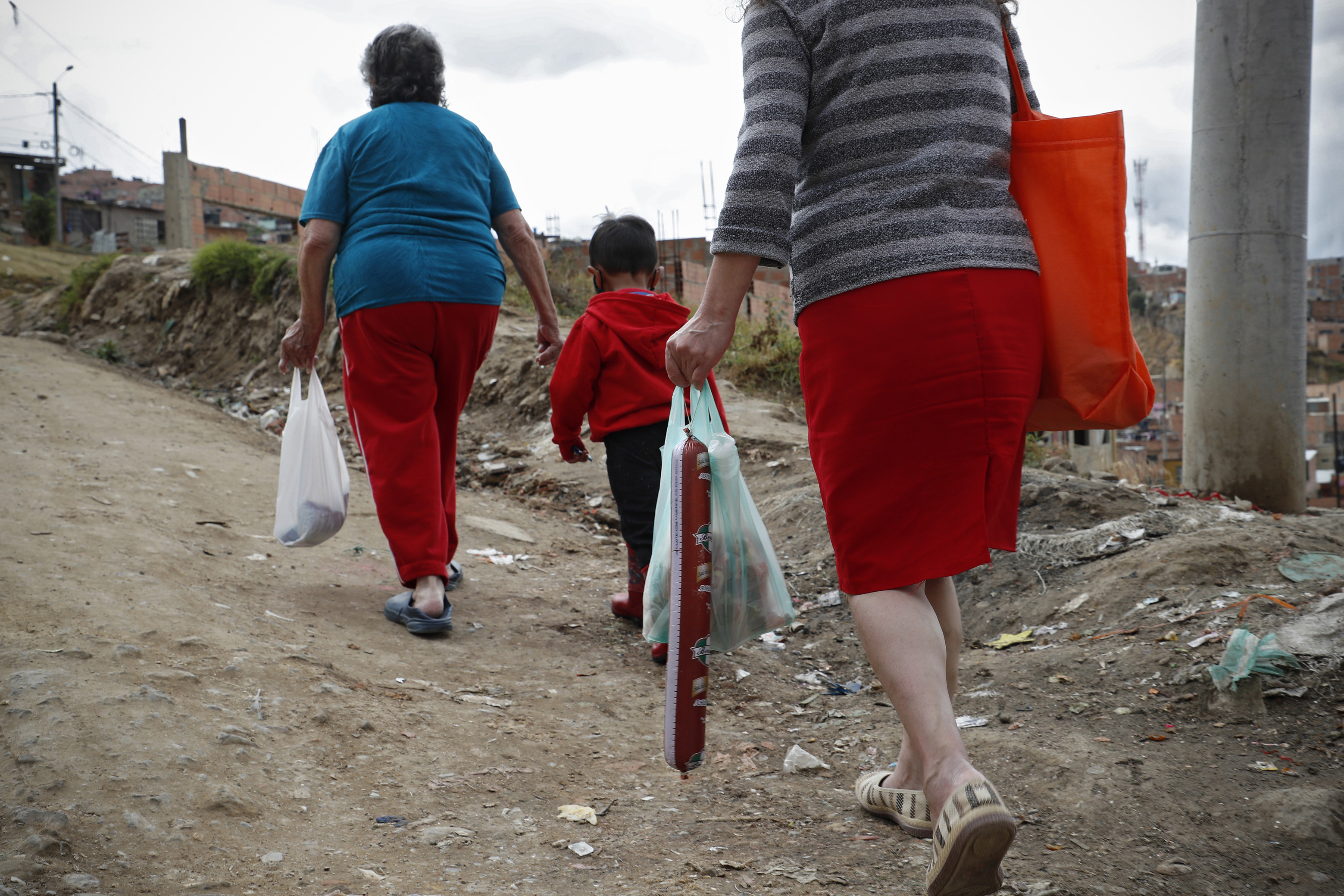 En las casas han cambiado la carne por el salchichón.  El 54,2% de la población colombiana vive en inseguridad alimentaria. Foto: Guillermo Torres