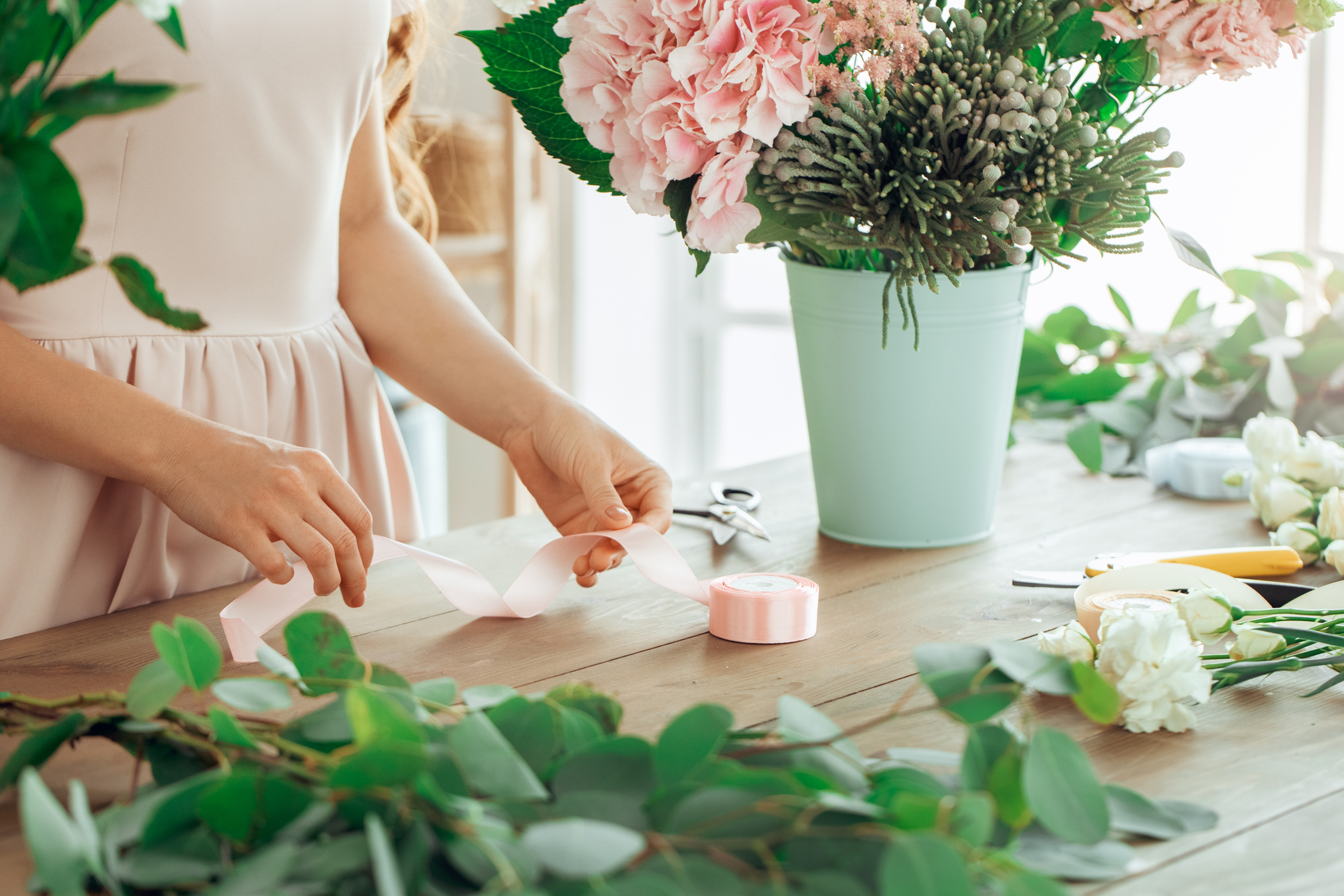 Las plantas son una buena opción para aromatizar la casa y alejar los insectos.