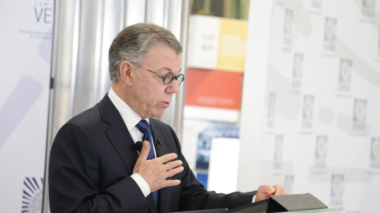 Juan Manuel Santos y Comisión de la Verdad