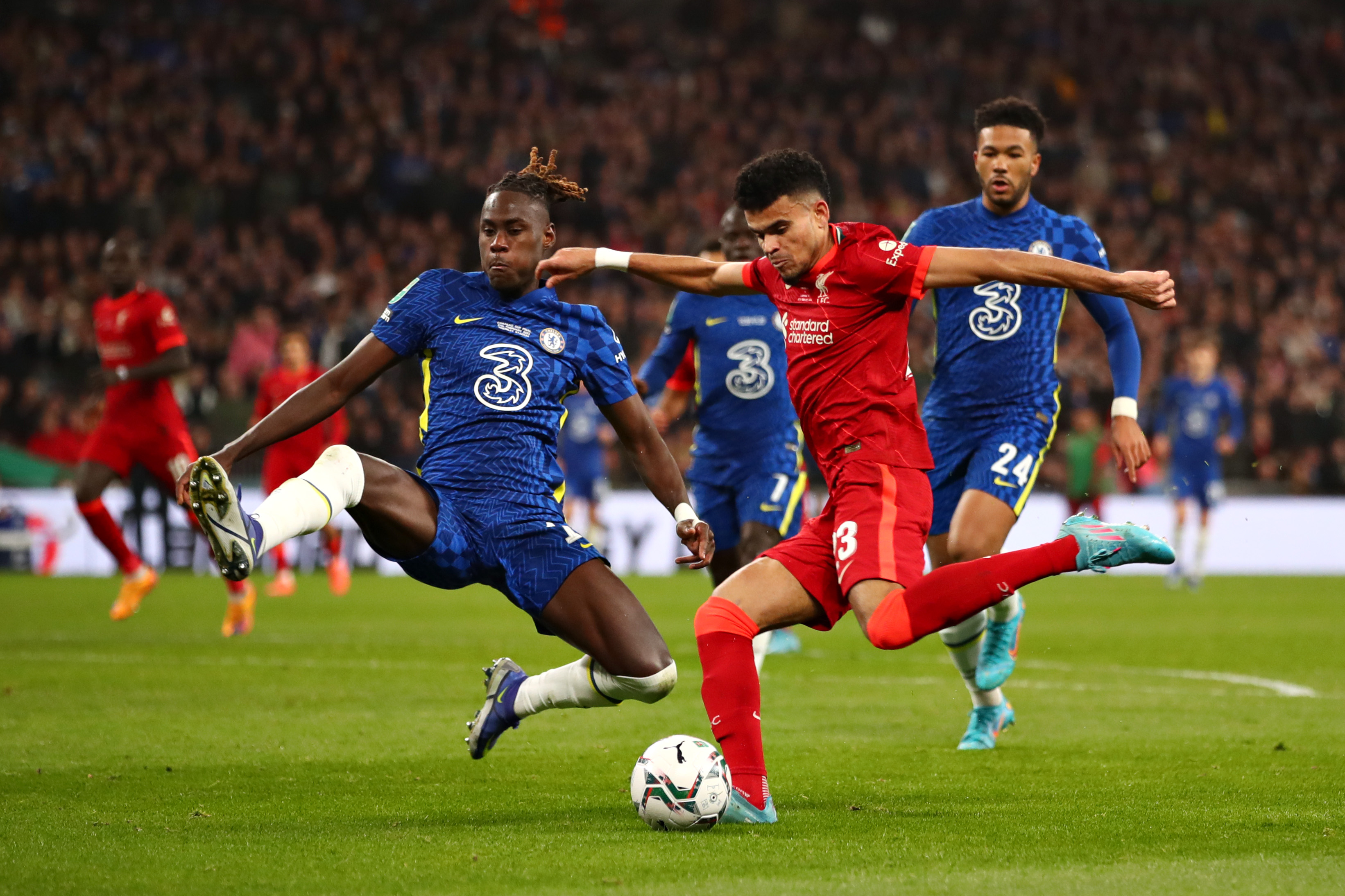 El colombiano disputó un total de 97 minutos en su primera final con Liverpool.