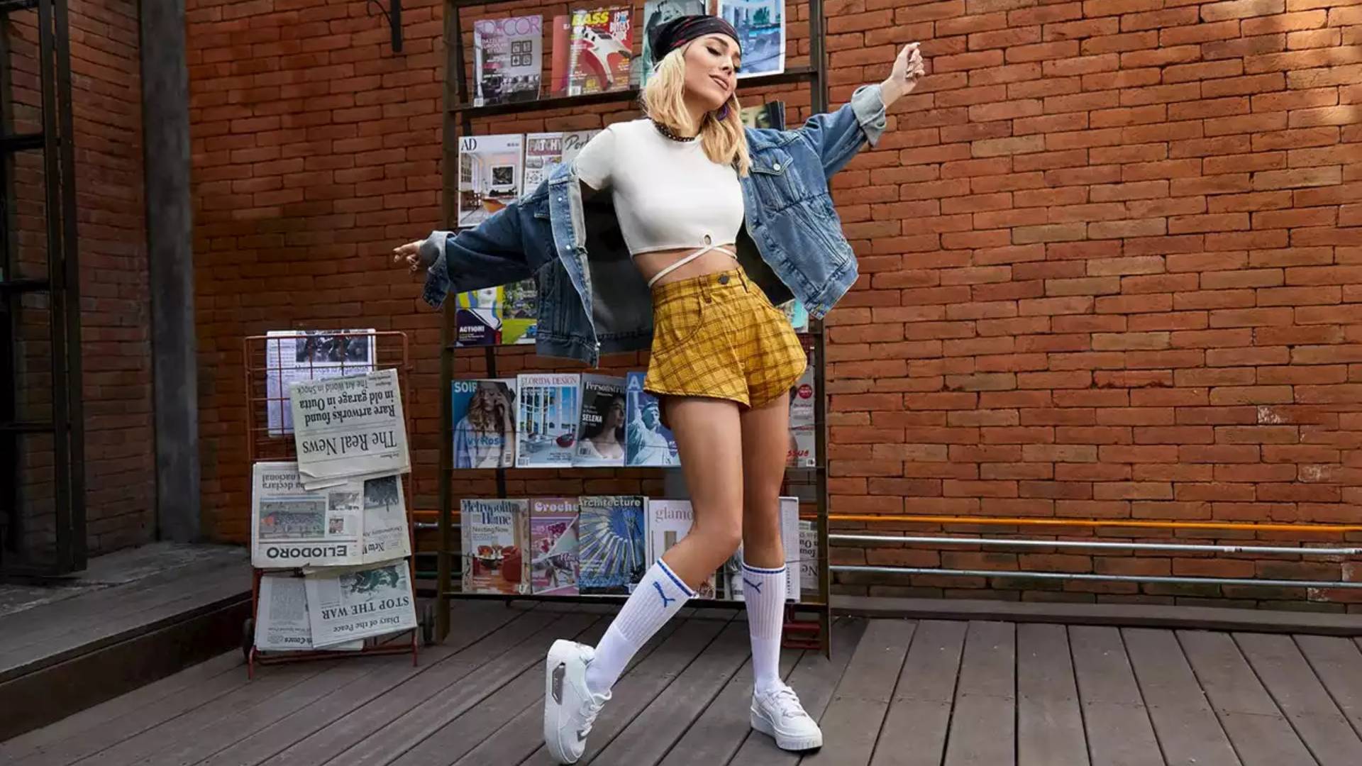 Tenis normcore: la manera de llevarlos con minifaldas y vestidos