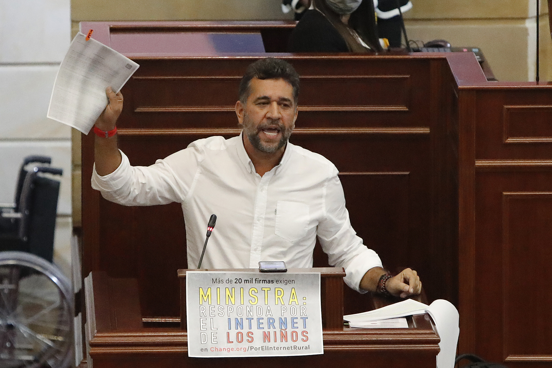representante León Fredy Muñoz, vocero de la Alianza Verde y citante a la moción de censura en contra de las ministra de las Tic, Karen Abudinen por el escándalo de corrupción con la Unión Temporal Centros poblados y el anticipo de 70 mil millones de pesosBogota septiembre 3 del 2021Foto Guillermo Torres Reina / Semana 