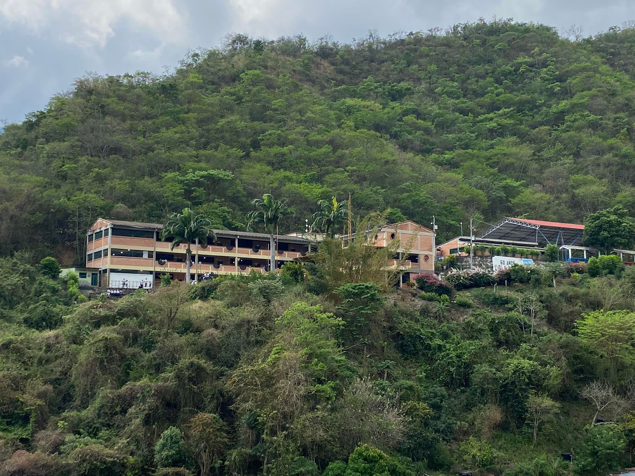 Este es la Institución Educativa Enrique Pardo Farelo, de El Carmen.