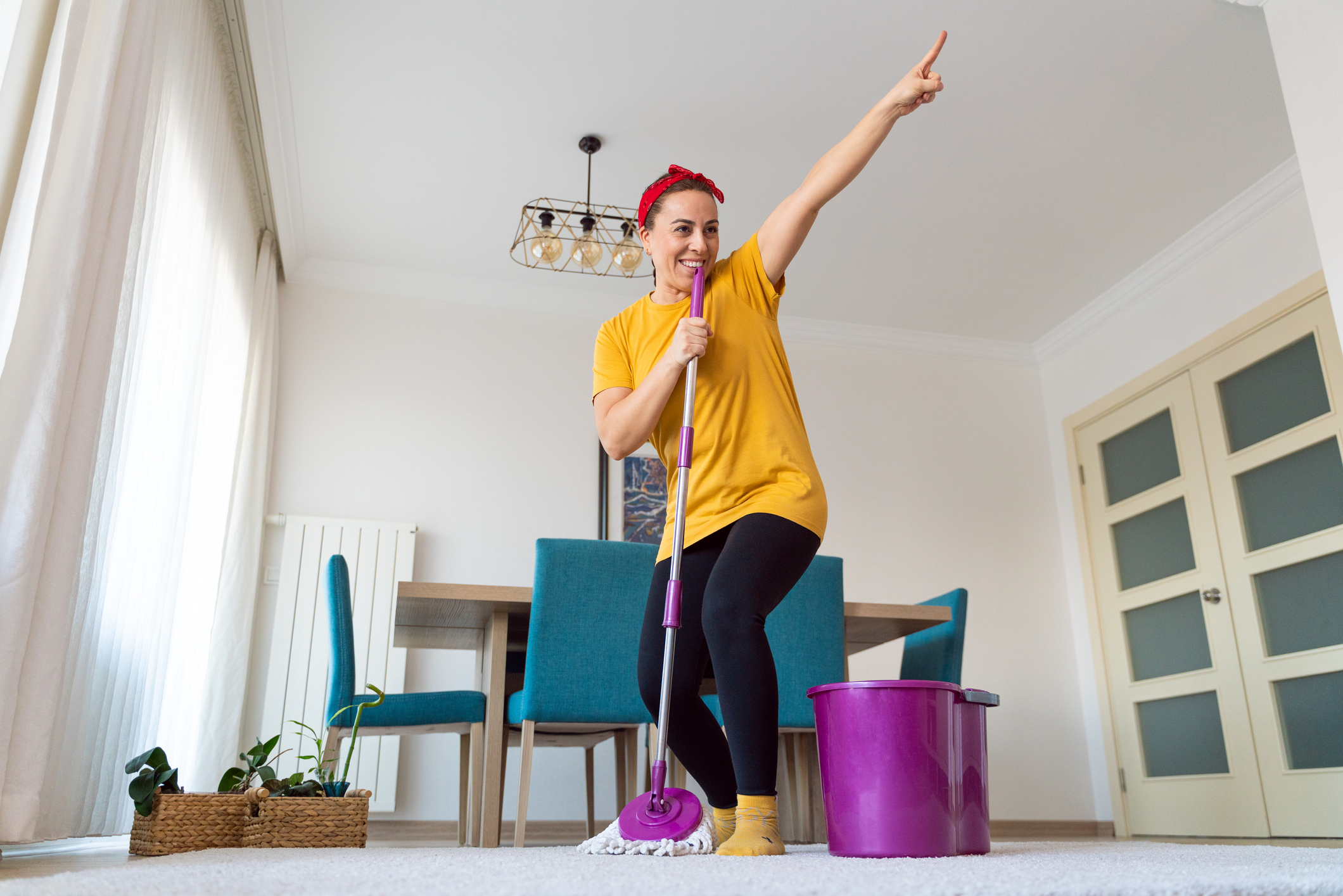 Cómo quitar los rayones del piso de manera fácil - Mejor con Salud