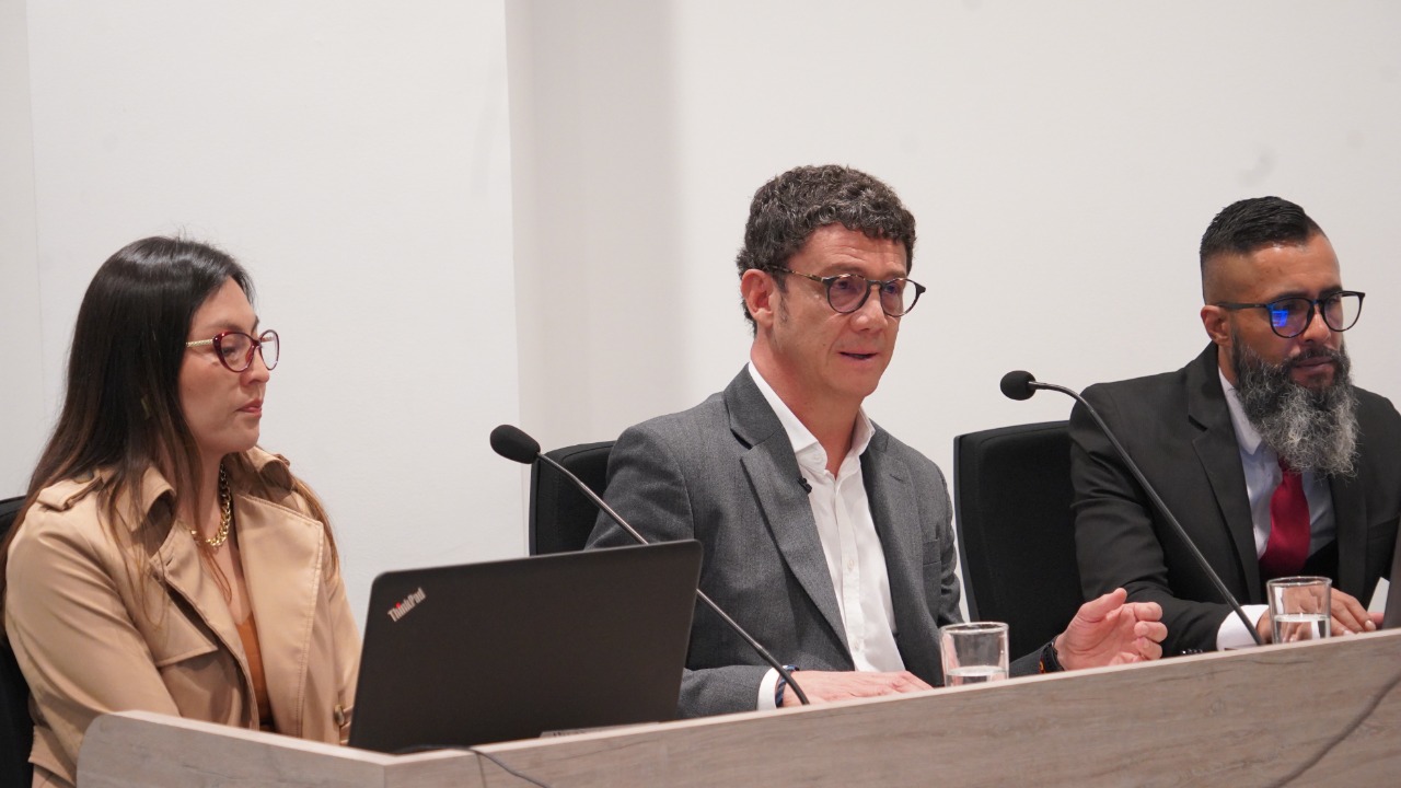 El Superintendente de Sociedades, Billy Escobar, durante la presentación del informe sobre finanzas de los equipos de fútbol.