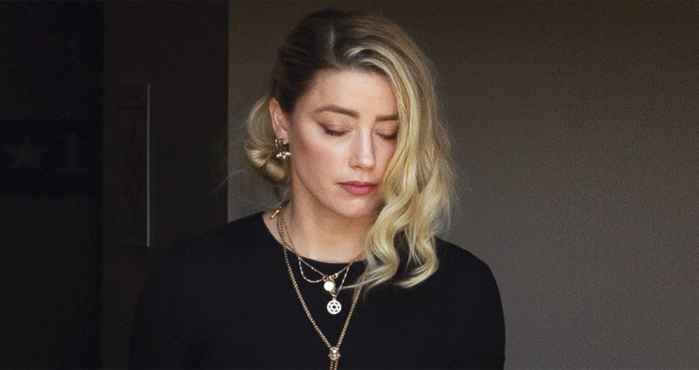 Amber Heard y su equipo empezaron el juicio lanzando acusaciones en contra de Depp, presentándolo como el principal agresor. 