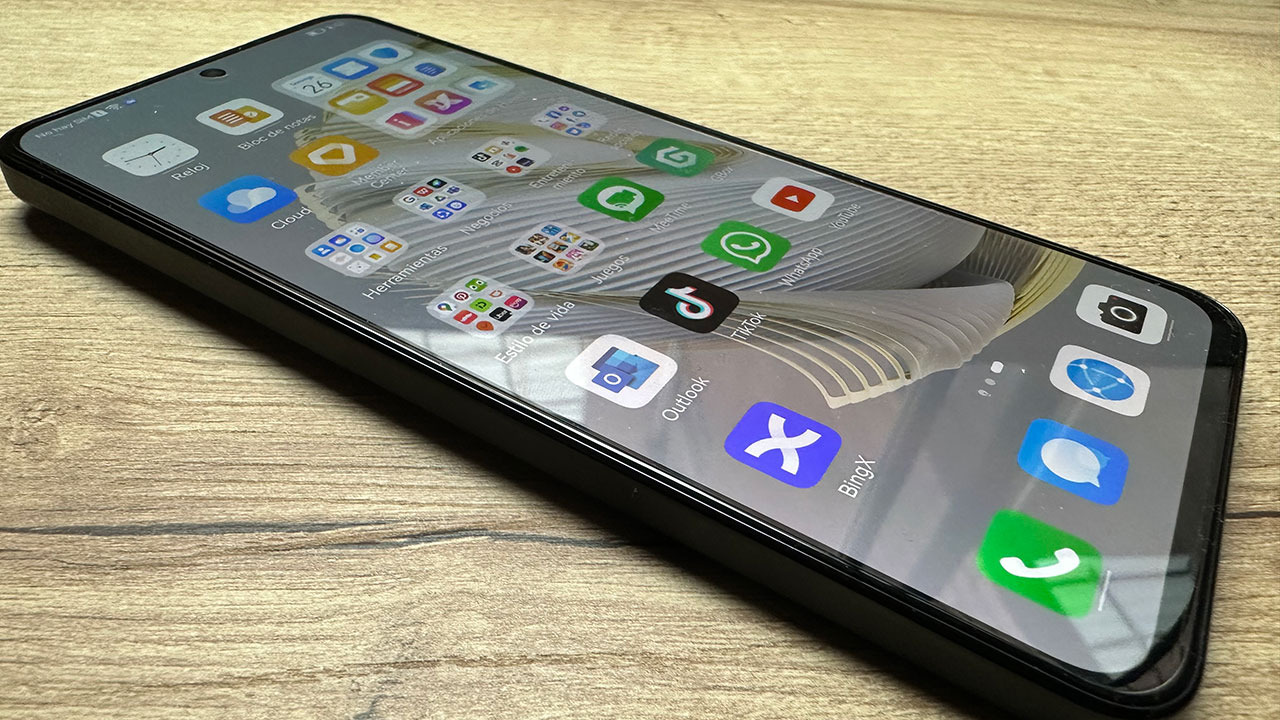 El Huawei Nova 10 SE tiene una pantalla OLED.