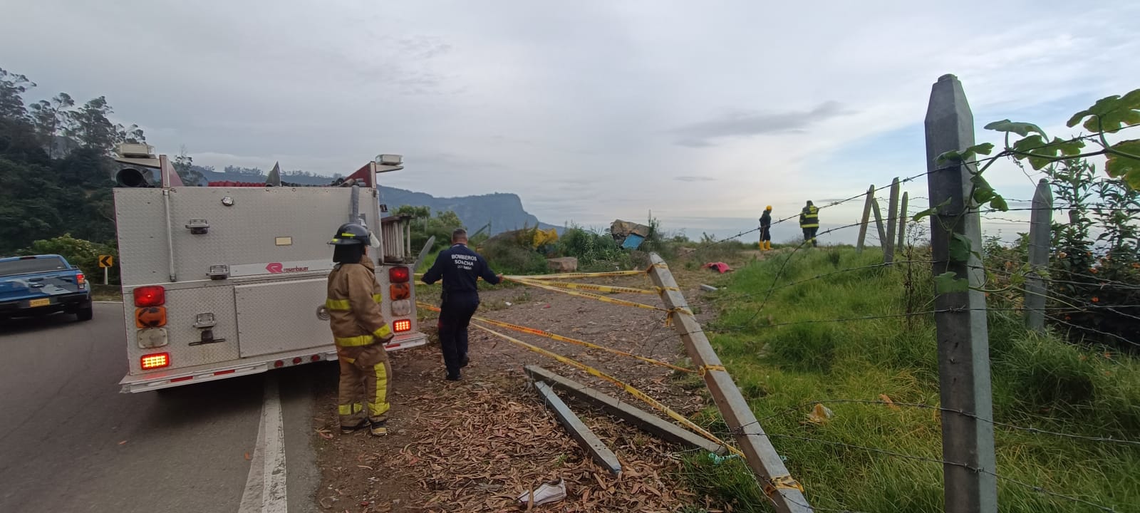 Auto se lanzó por el Salto del Tequendama