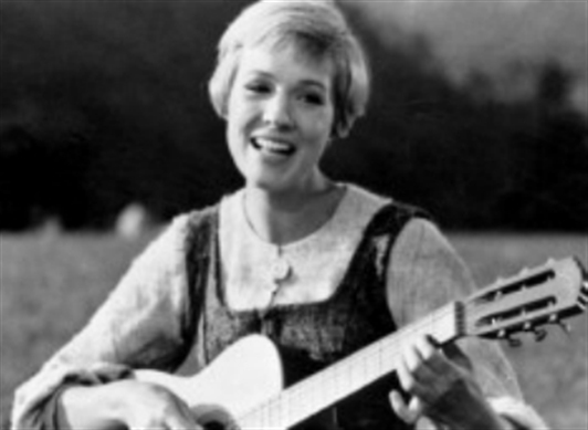 Julie Andrews con el vestido famoso.