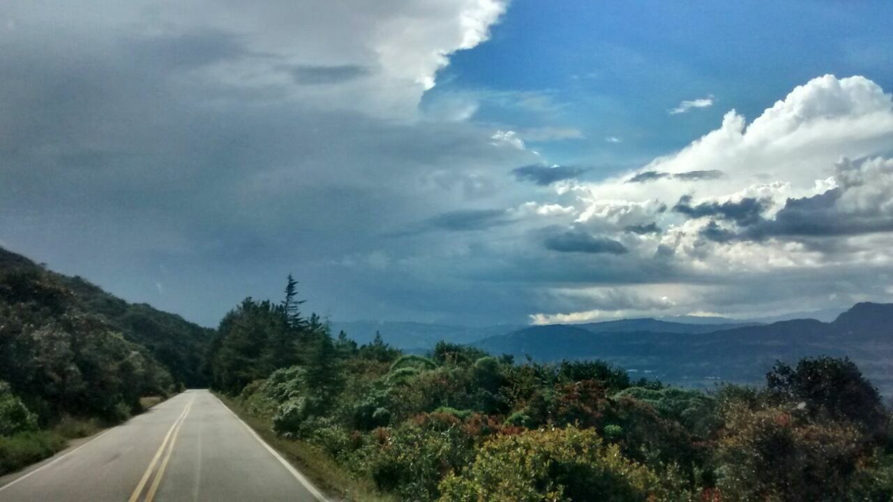 Los colombianos al fin podrían contar con la vía alterna al llano por el Guavio.
