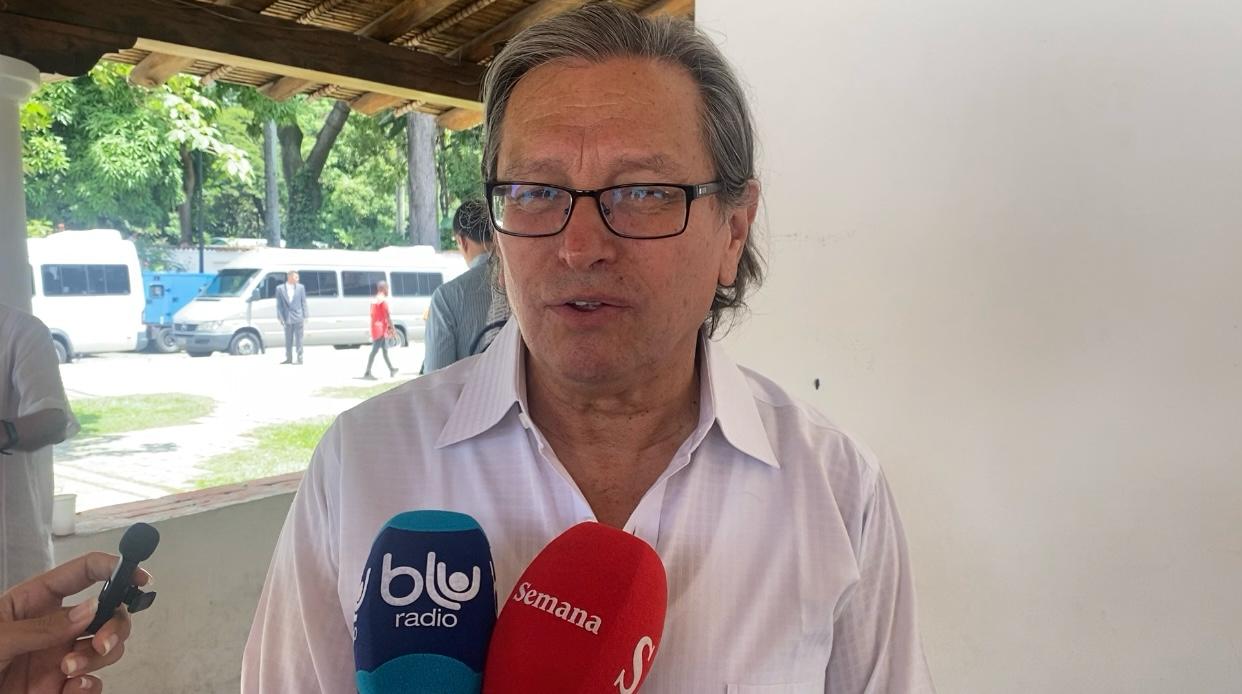 Armando Novoa es el jefe de la delegación de paz del Gobierno Petro para los diálogos con la Marquetalia.