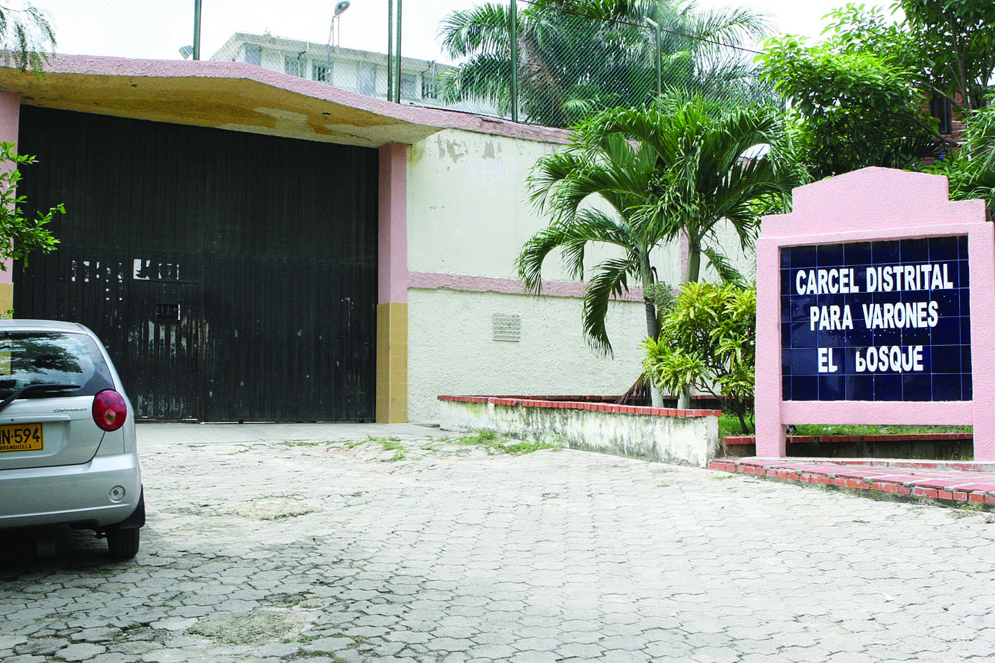 Desde el sábado pasado se presentan desmanes en la cárcel El Bosque, en Barranquilla.