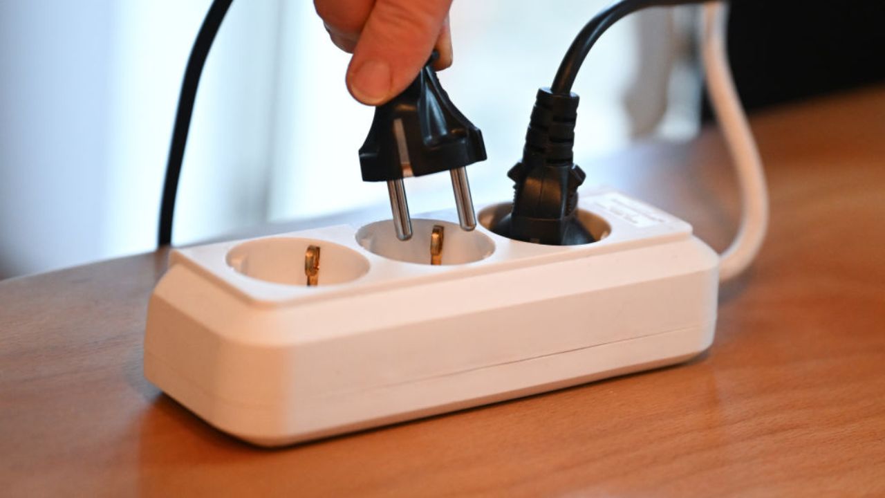 Uso de una regleta eléctrica.