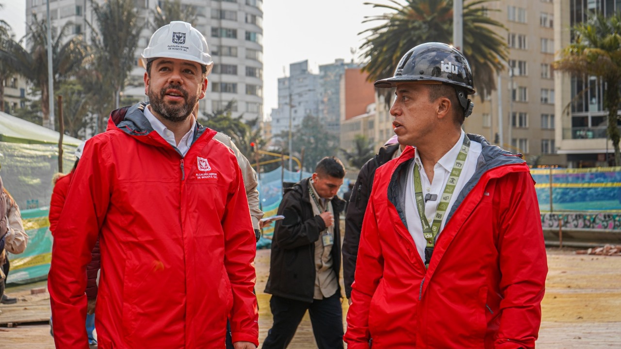 Alcalde Carlos Fernando Galán y el director del IDU, Orlando Molano