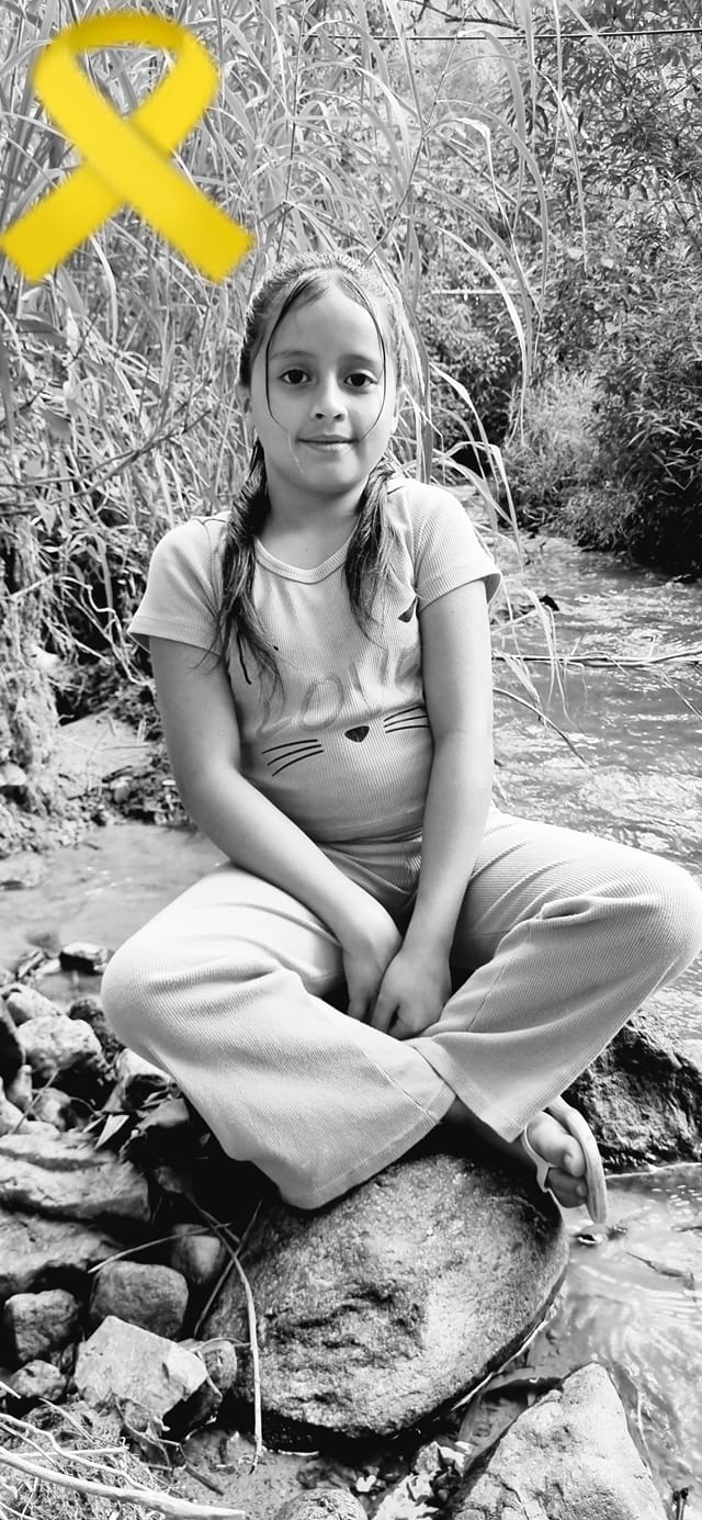 Susa de 10 años, falleció en un accidente de tránsito cuando iba a bordo de una moto con su hermana.